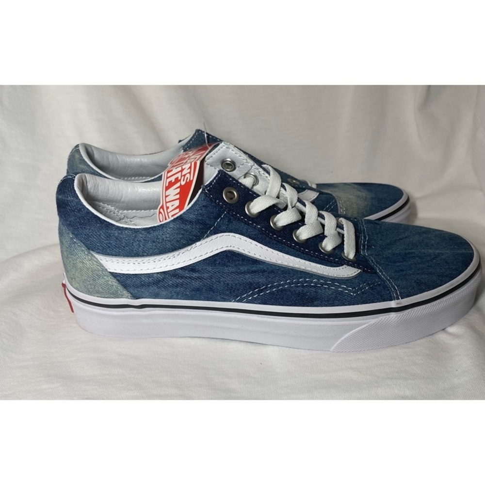 New with tags and box denim Vans